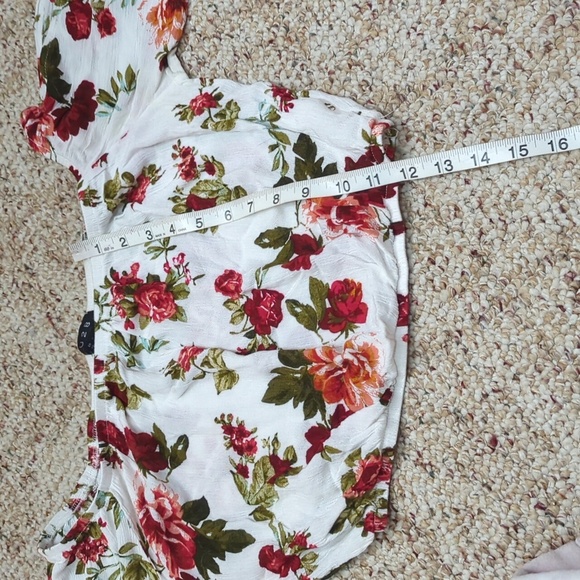 Size Size S Boho Floral Crop Blouse - Picture 4 of 11